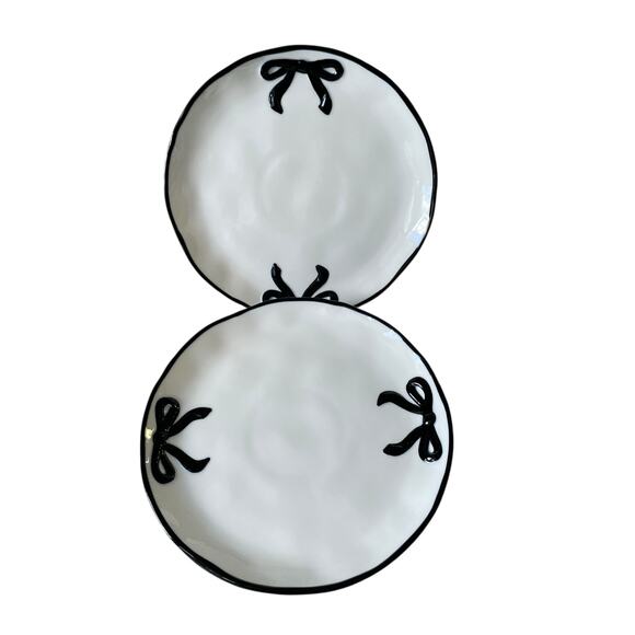 Hand Painted Coquette Black Bow Salad Plates 9in White Ceramic Set of 4 NEW - Picture 2 of 13